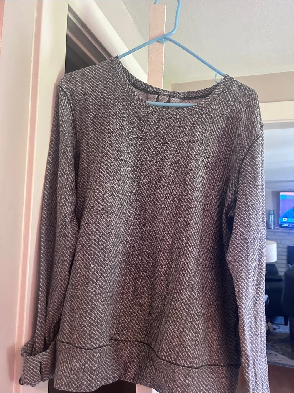 Lululemon rush hour long sleeve with thumb holes and finger covers